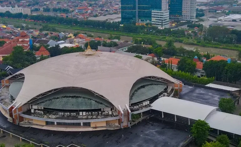 5 Destinasi Wisata Religi Gereja Terbesar di Indonesia