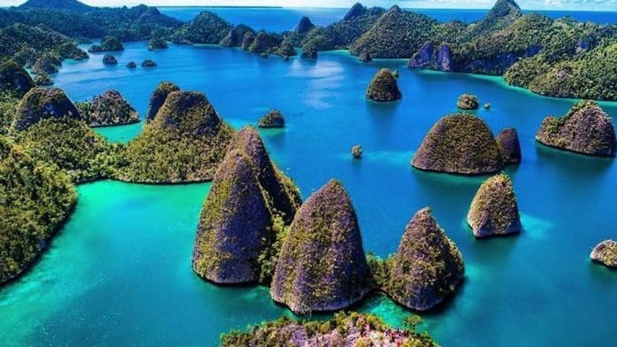 5 Destinasi Wisata Paling Populer di Papua 2025